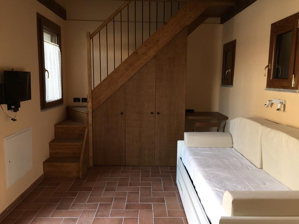 Cascina Battivacco Villa Milan Bilik gambar